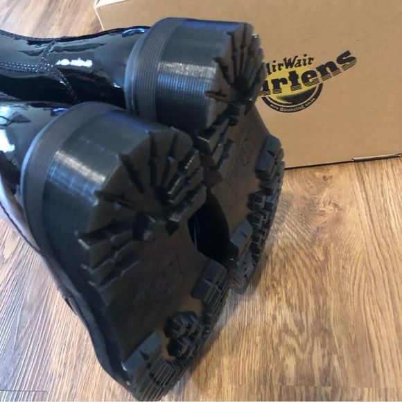 DR MARTENS JADON black glossy PLATFORM boots booties shoes women’s 9 new - Picture 5 of 6